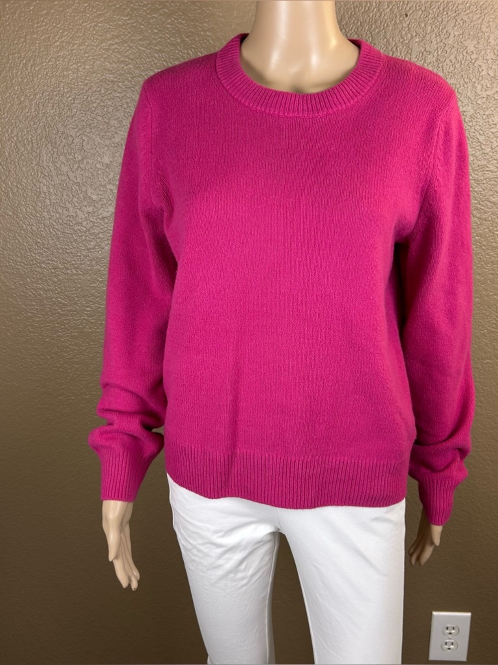 GAP Womens Pink Crewneck Sweater Medium Soft Knit Long Sleeve Pullover